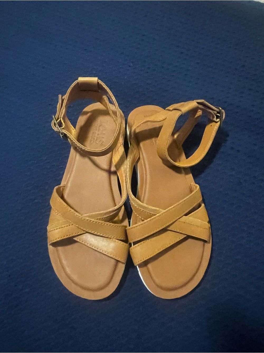 TOMS women’s Tan Ankle-Strap Sandals - Comfortable Summer Shoes Never worn